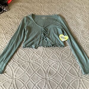 Long sleeve crop top